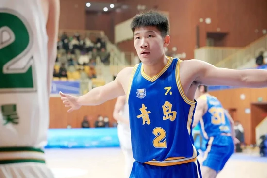 大学篮球运动员如何应对常见的伤病并进行有效治疗?_1